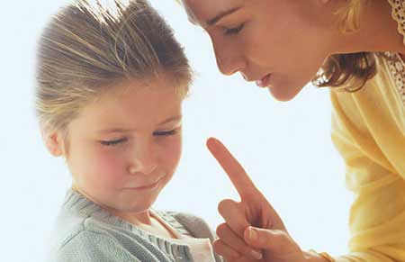 تنبیه بدنی کودک چه عواقبی دارد؟